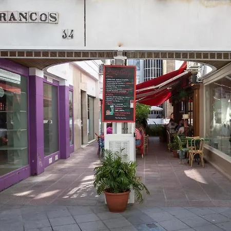 Luminosity Square Studio. Francos 14 セビリア